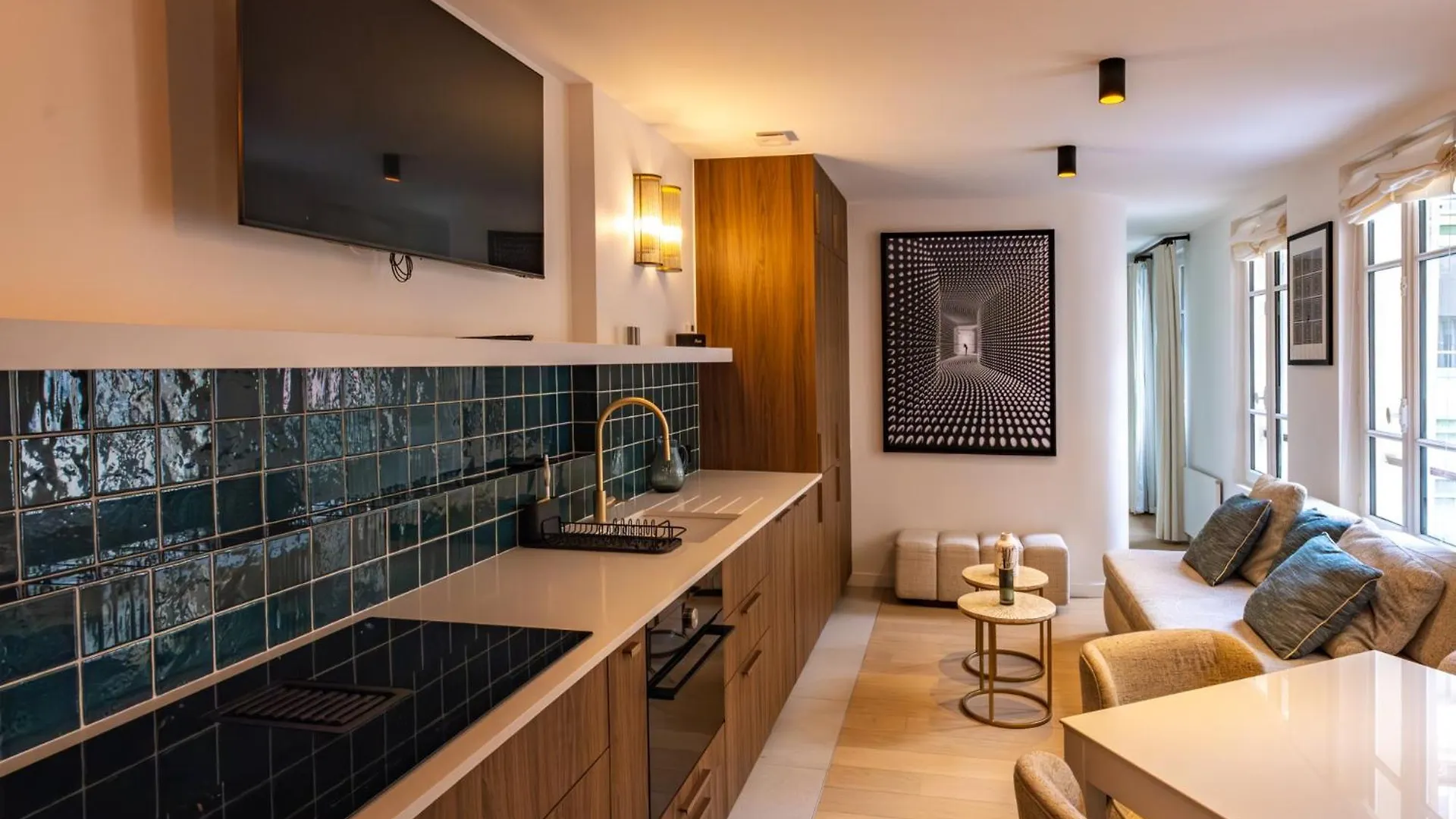 4 Guest - Hausmanian Flat Arc De Triomph Apartment Paris France